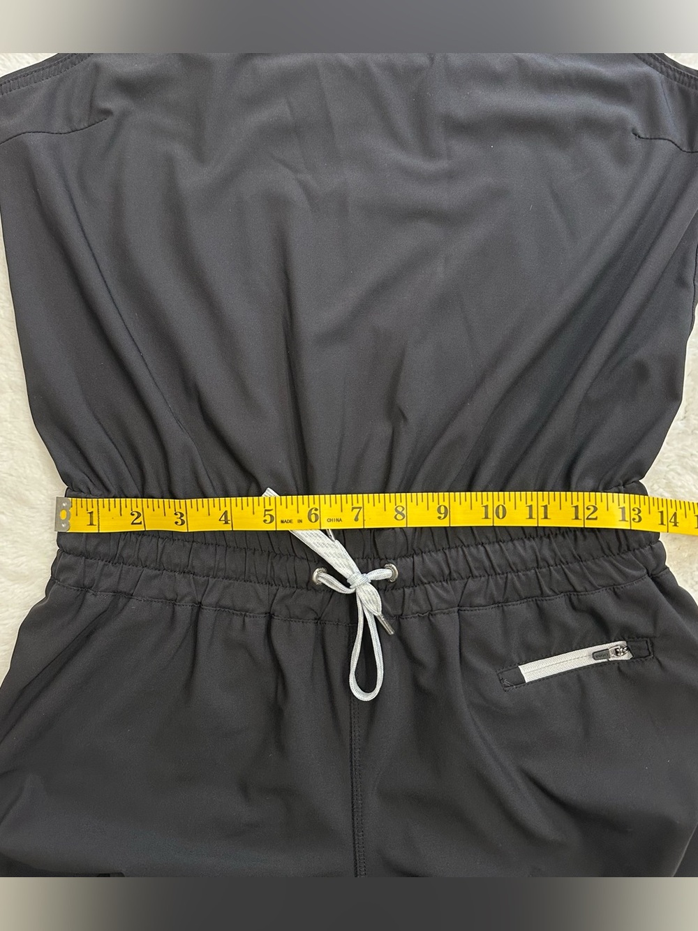 Vuori Clementine Romper Black Size Small Great Condition - Picture 10 of 12
